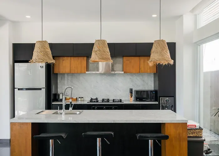 Coconut Grove 3br Pool Villa